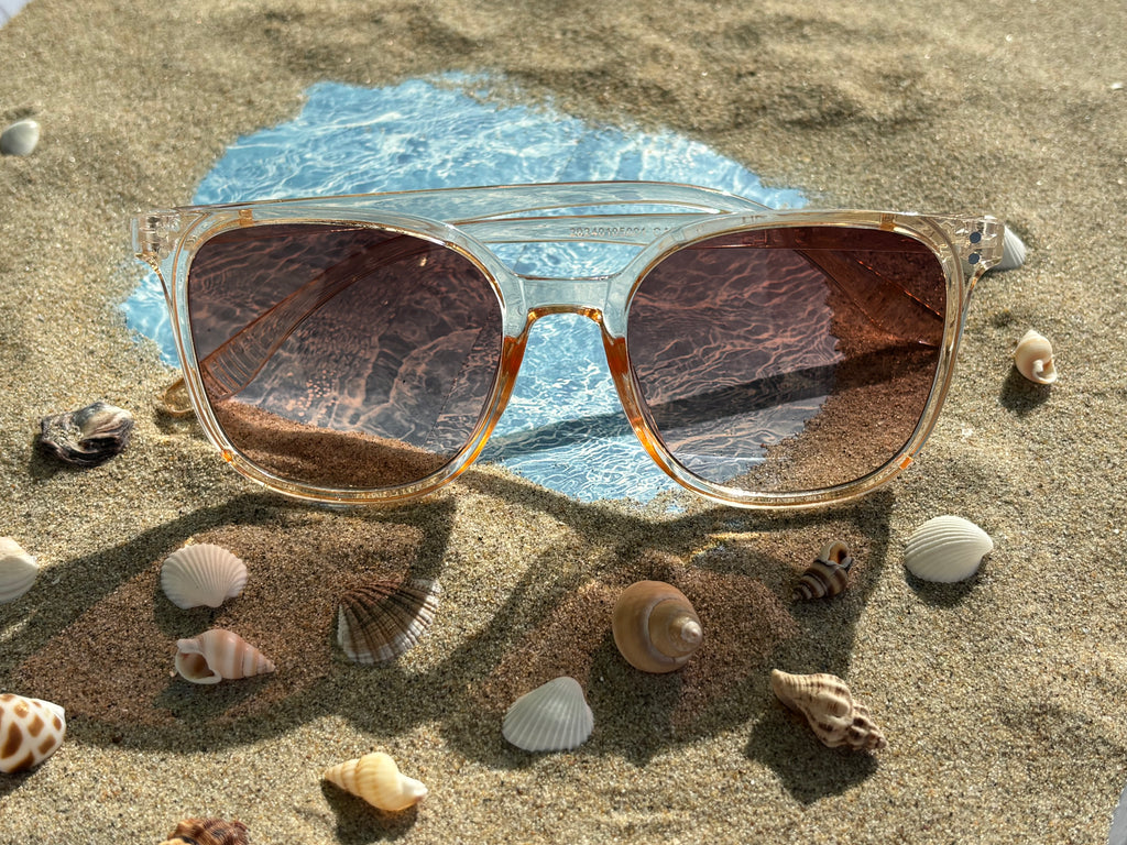 Lunette de soleil rose transparent